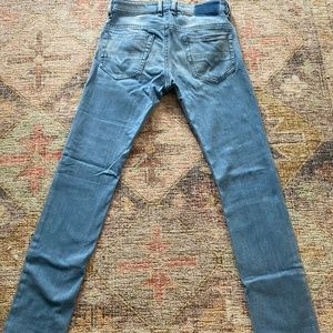 Diesel Jeans - Thommer / Light Blue / Skinny-Slim / 28" Waist / 30" Length